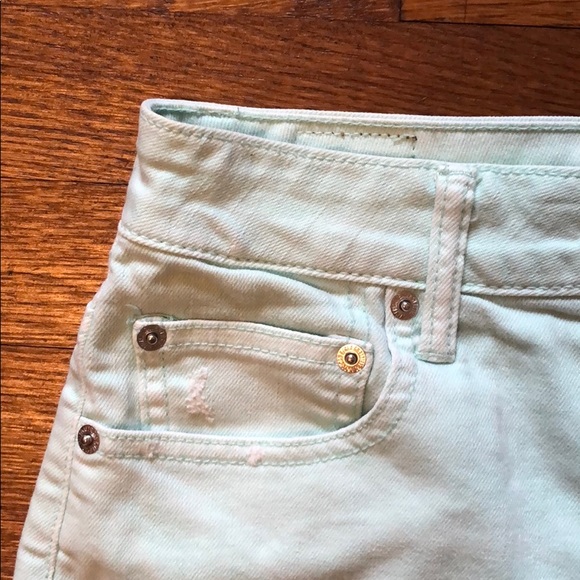 Mint green denim shorts, AEO, size 8. - Picture 2 of 5